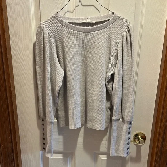 Women's Gray Long Sleeve Top - Picture 2 of 6